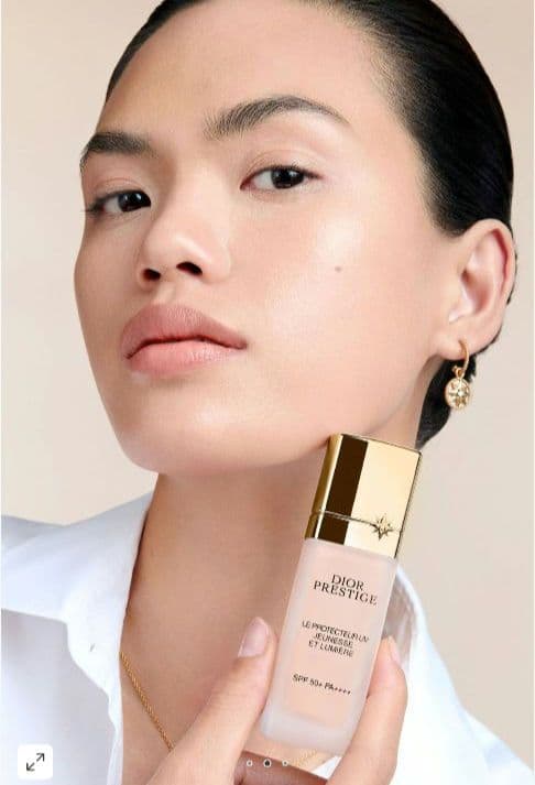 Diorプレステージ ホワイト ル プロテクター UV ルミエール化粧下地