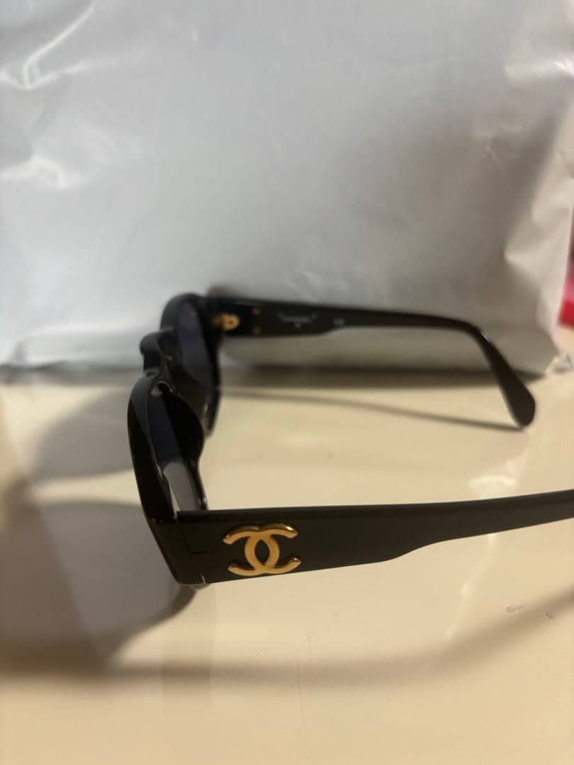 CHANEL ブラック サングラス ケース付き　最終価格