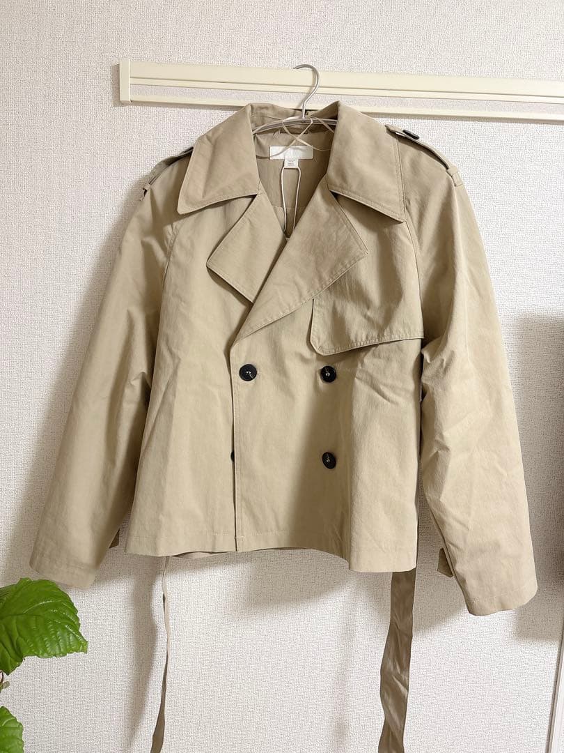 新品タグ付★ZARA ショートトレンチコート M