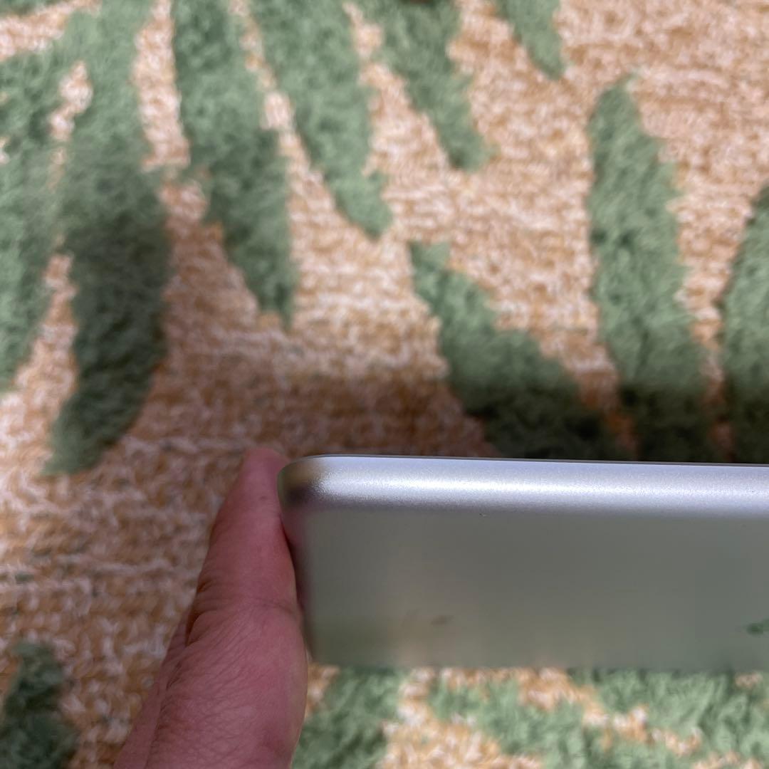 [カバー付]iPad 第7世代 32GB シルバー Wi-Fi 極美品