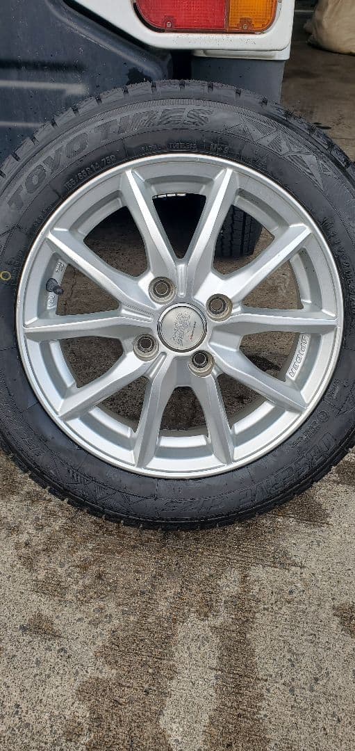 新品スタッドレストーヨーGIZ3新品バルブ　ホイールセット155/65R14②