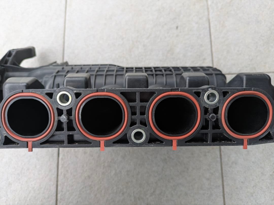 フィット　GE系　フリード　GB系 インテークマニホールド