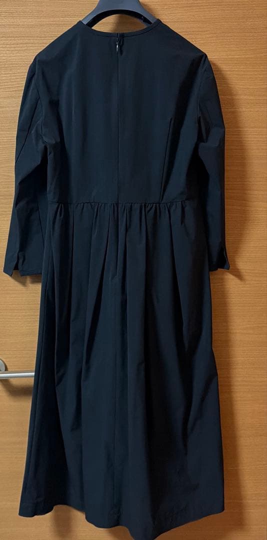 ボールジィ ポリエステルストレッチタフタ タックギャザーワンピース 36