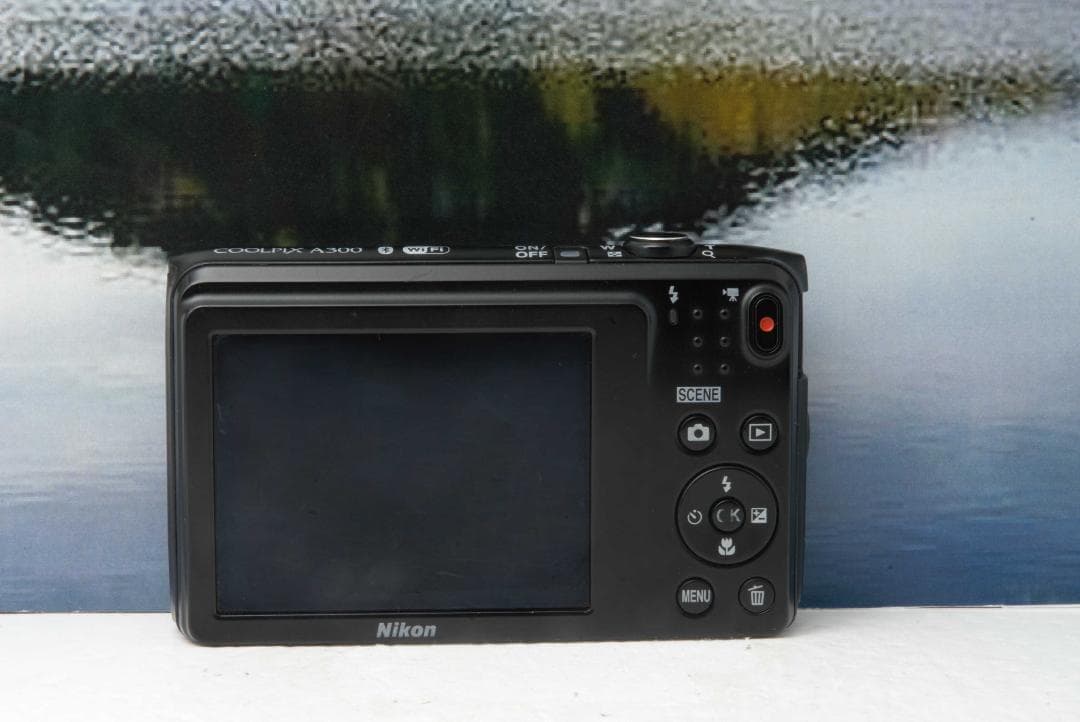 【美品】ニコンNikon coolpix A300 デジカメ