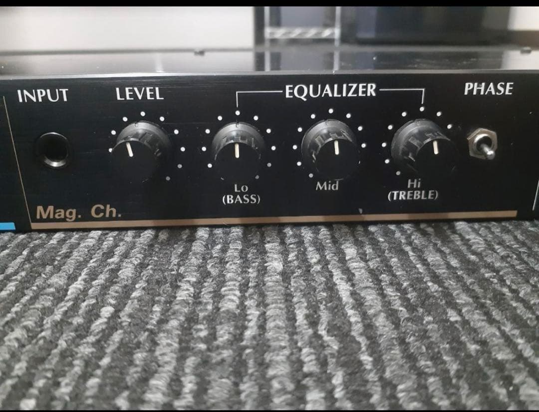 EAP-2000 エレクトリックアコースティックギタープリアンプ