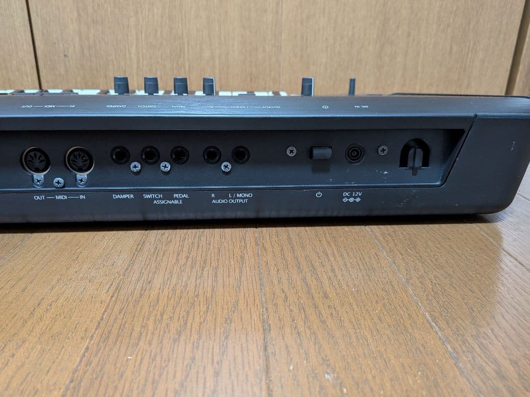 KORG KROME 61 キーボードシンセサイザー コルグ クローム 61鍵