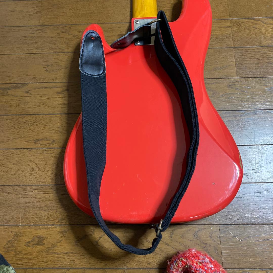 Squier Precision Bass 赤