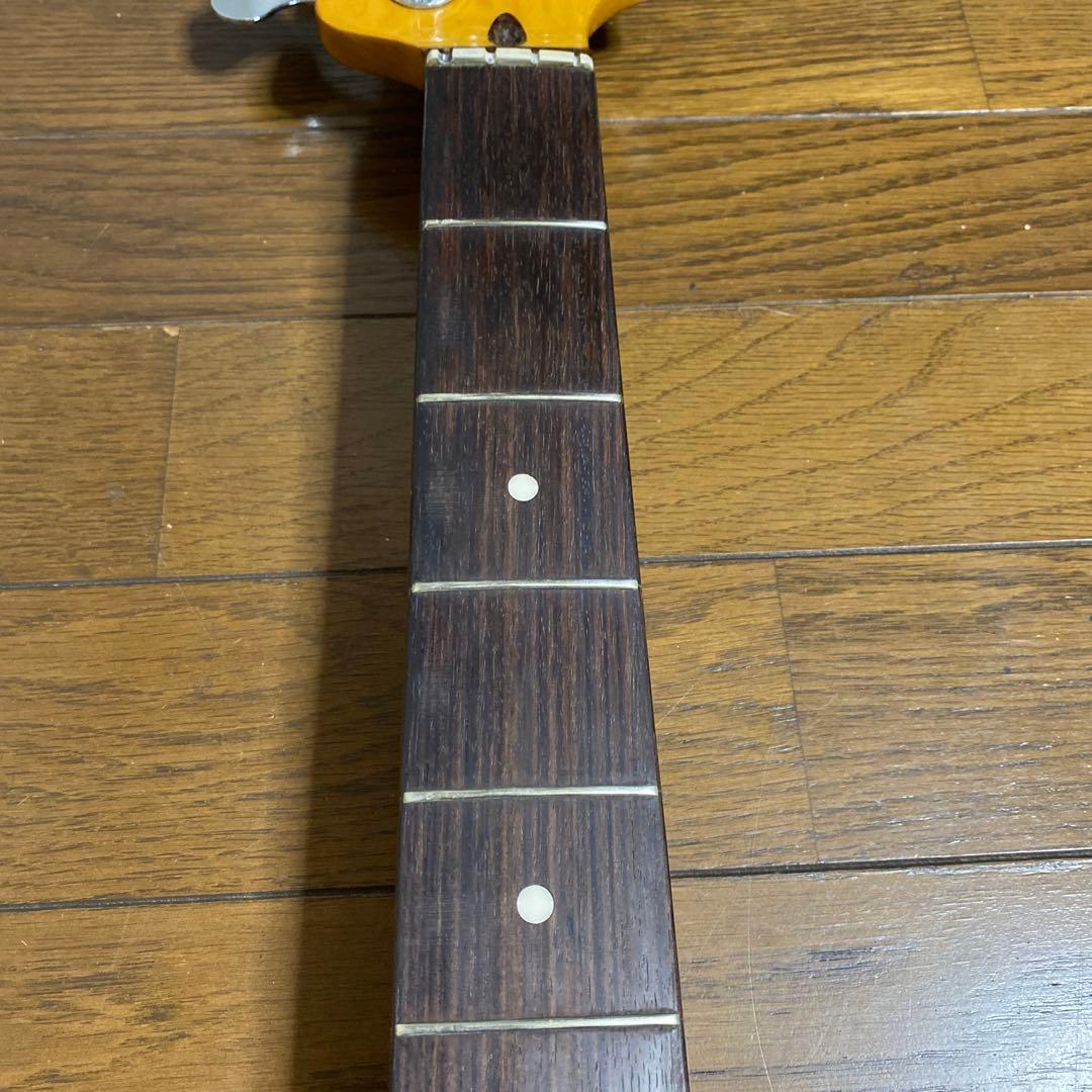 Squier Precision Bass 赤
