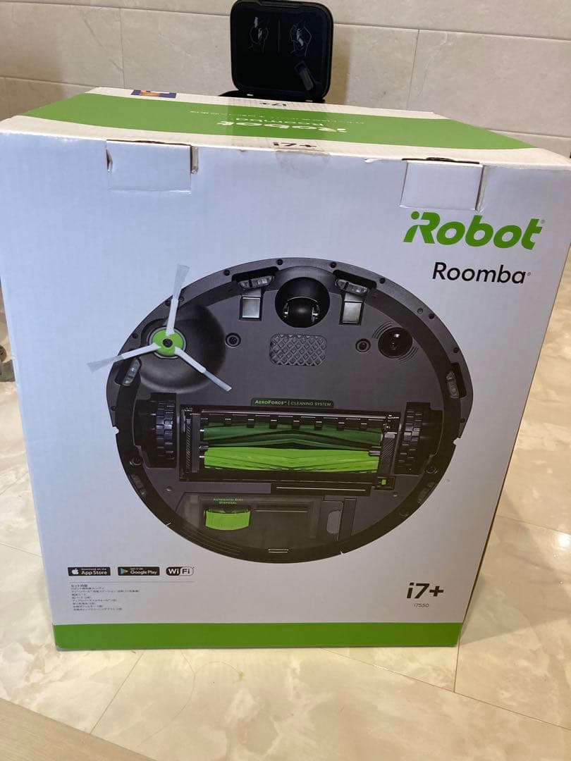 iRobot ルンバi7+ (Roomba i7+) 本体とクリーンベース