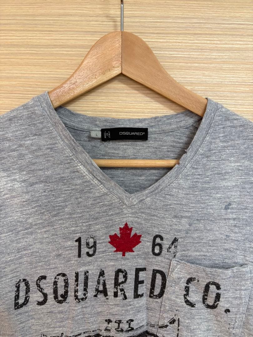 DSQUARED2 グレー Vネック Tシャツ　新品、未使用❗️