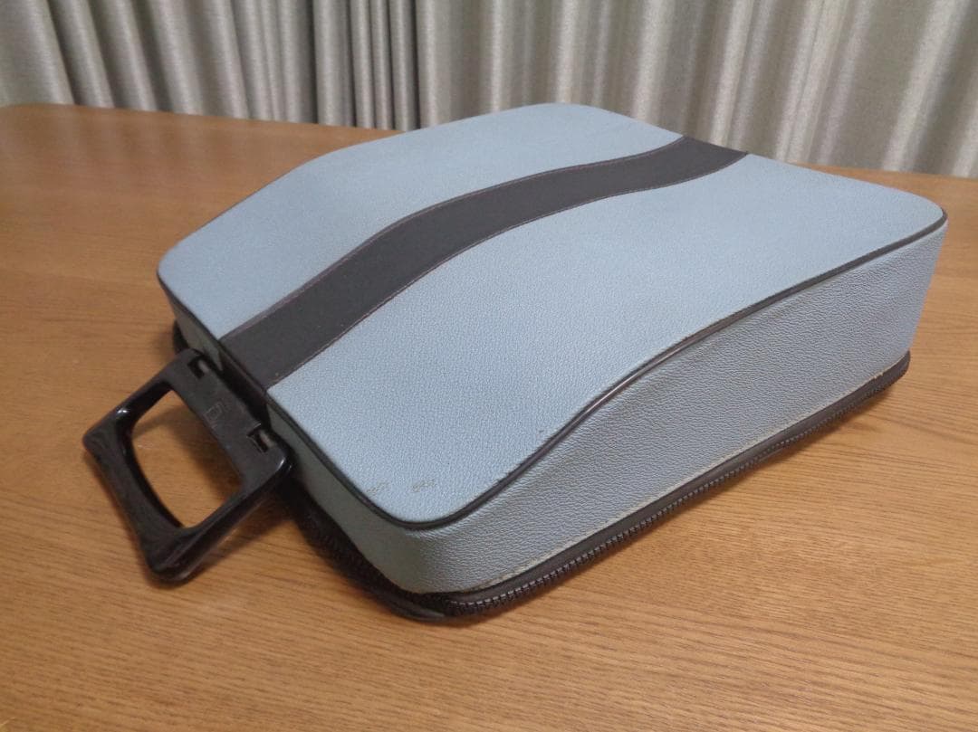 完動品　olivetti lettera32 タイプライター　トリコロールカラー