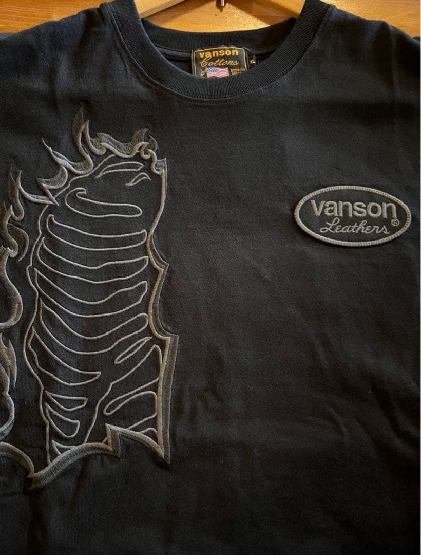 新品vanson バンソン✖️ヒューマンボーン＆ファイヤーデザインTシャツ　XL