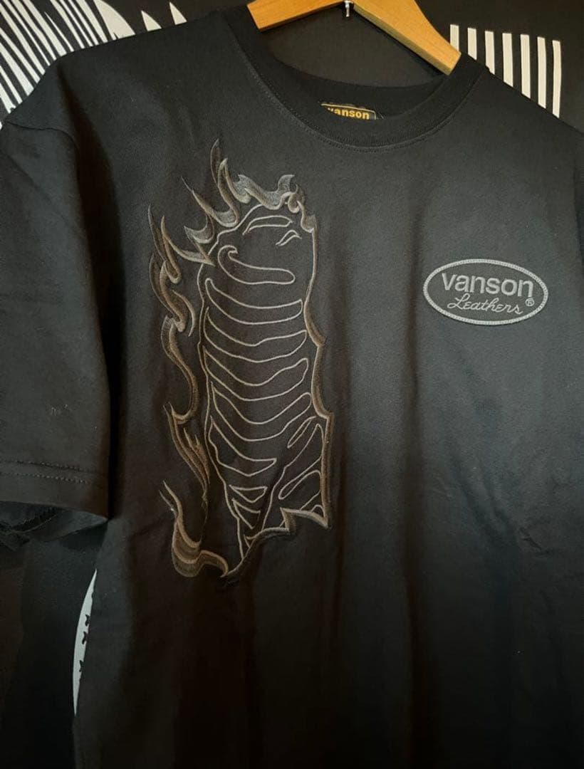 新品vanson バンソン✖️ヒューマンボーン＆ファイヤーデザインTシャツ　XL
