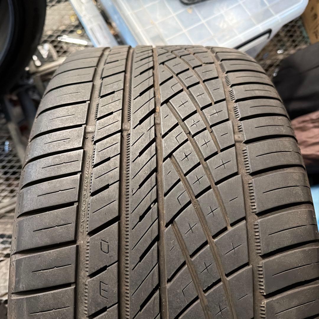 295/40-21 コンチネンタル　2018年製　４本