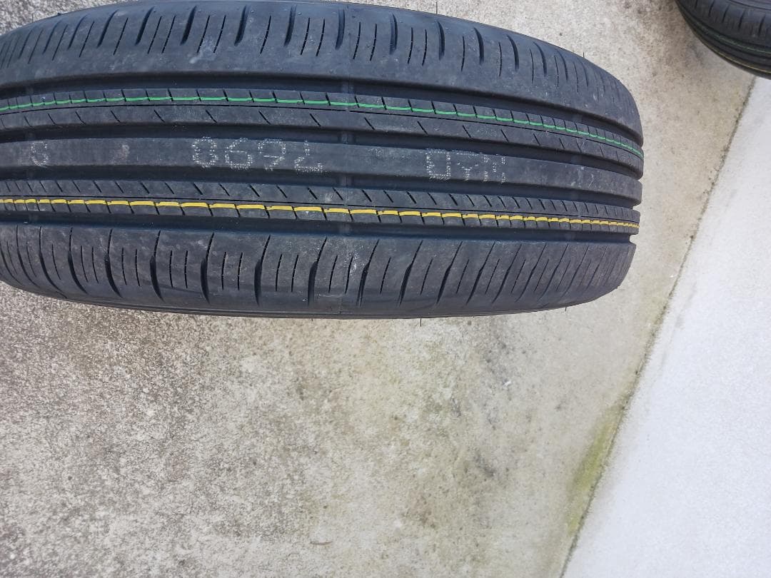 新車外し DUNLOP GRANDTREK 225/60R18 2025年46週