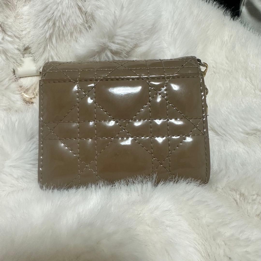 Dior レディーディオール　ロータスウォレット　パテントカーフスキン　三つ折り