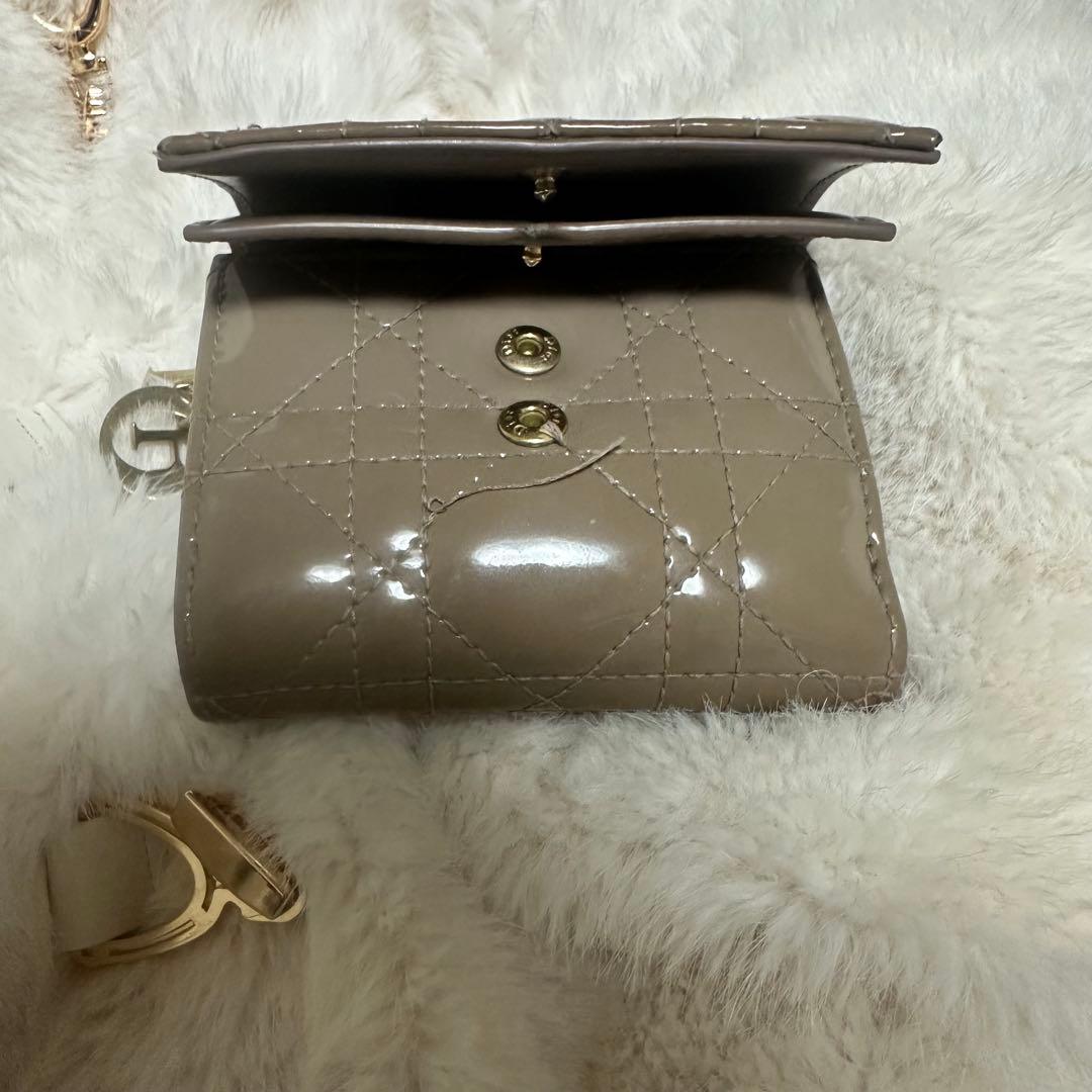 Dior レディーディオール　ロータスウォレット　パテントカーフスキン　三つ折り