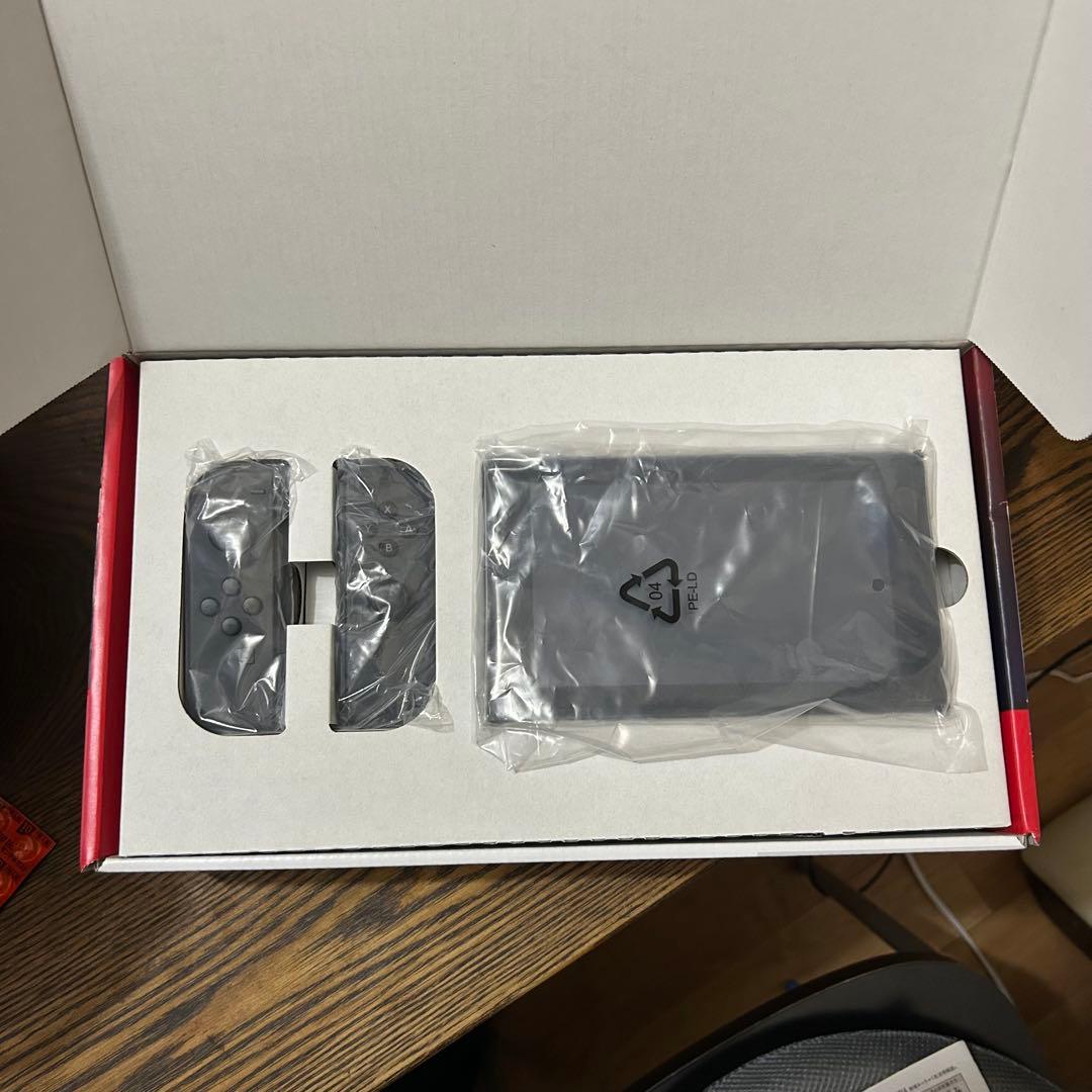 美品　Nintendo Switch 本体　付属品完備　使用少バッテリー強化版