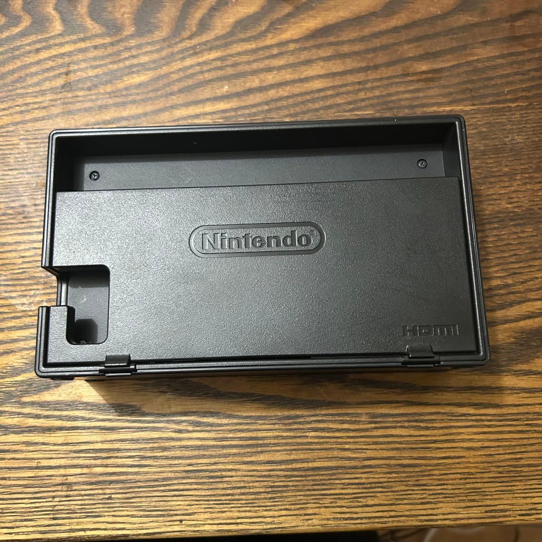美品　Nintendo Switch 本体　付属品完備　使用少バッテリー強化版