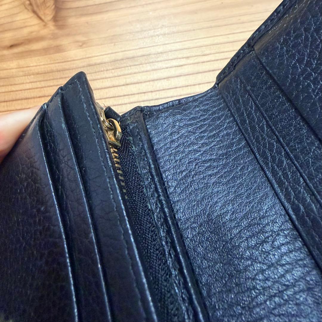 Gucci 黒 レザー 二つ折り財布