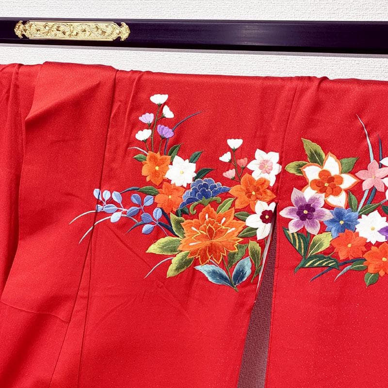 512w3☆引き振袖 掛下 金通し 刺繍 金糸 金彩 赤☆美品 結婚式ブライダル