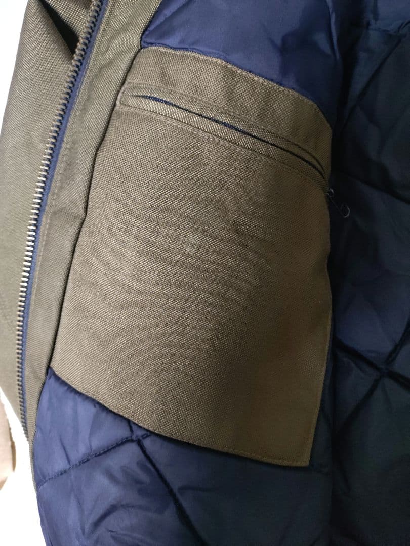 ち*ん様 【Carhartt】【Lサイズ】【カーキ】【アクティブジャケット】20