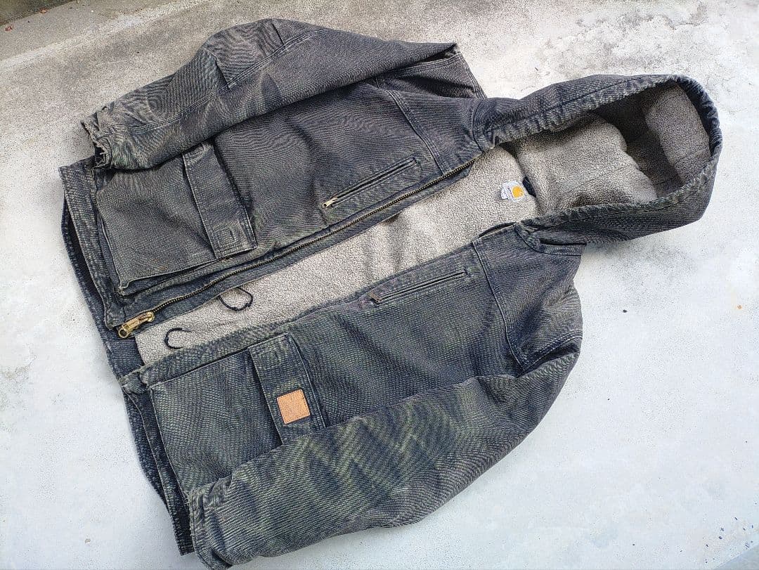鬼フェード　carhartt ジャクソンコート　ミディアム　C95