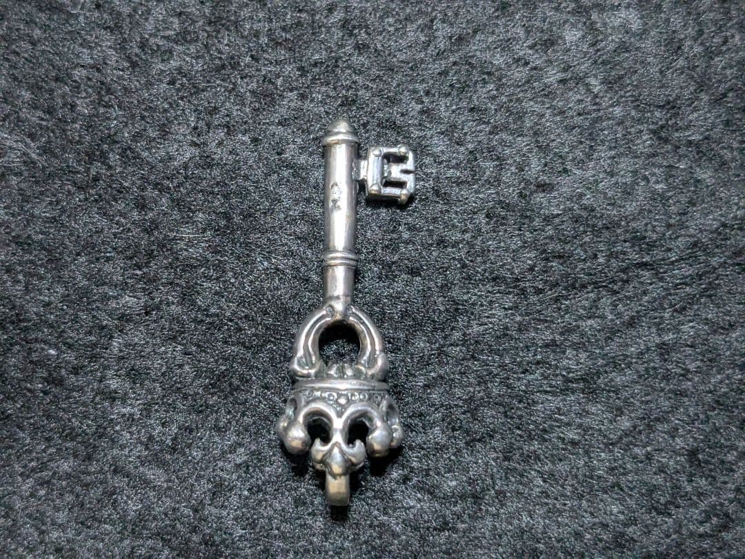 ロイヤルオーダー　シルバーキーペンダント　925  order