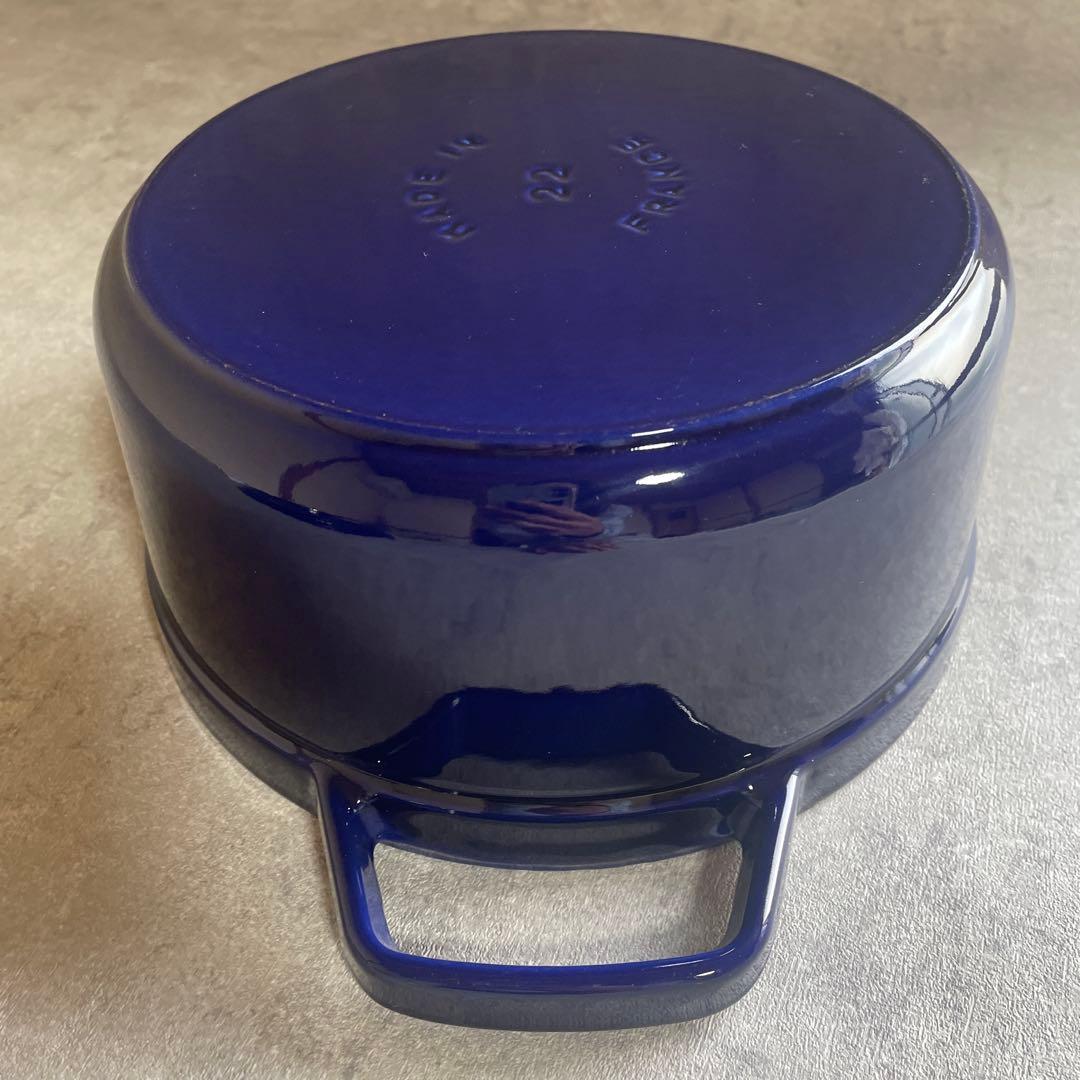 美品　STAUB ココット ラウンド 22cm グランブルー