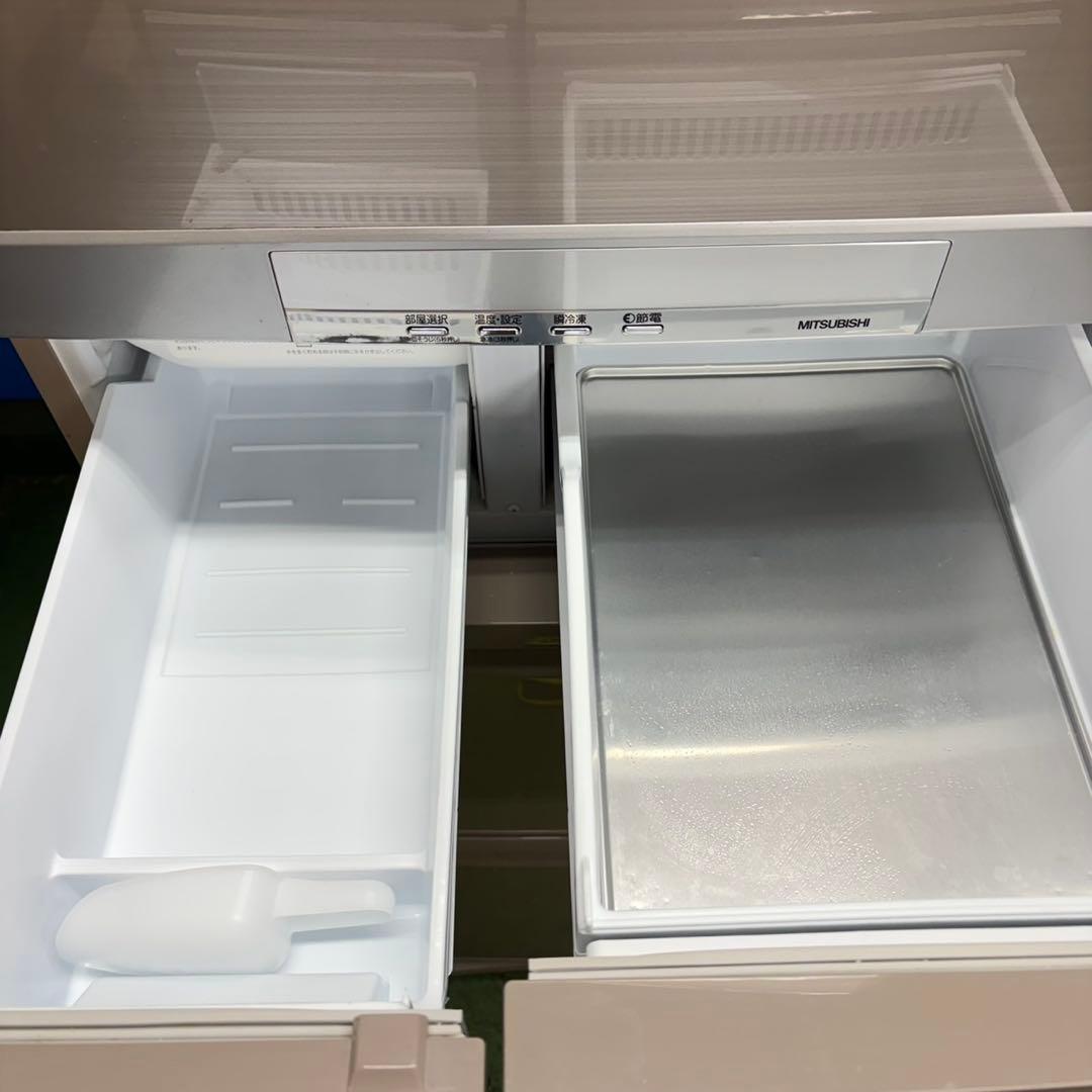 822 三菱　5ドア　大型　家庭用　冷蔵庫　大容量　極美品　運搬設置無料