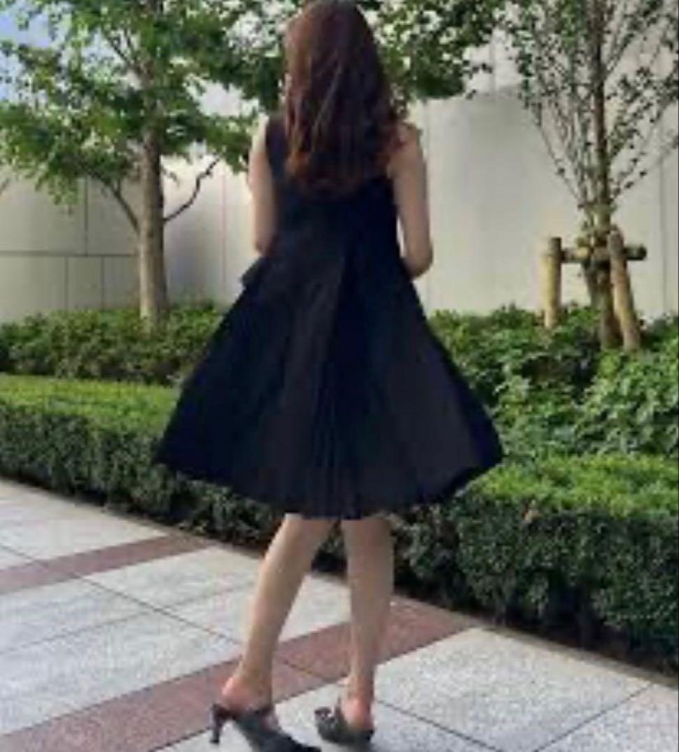 ワンピース herlipto Lace Trimmed Bowtie Dress