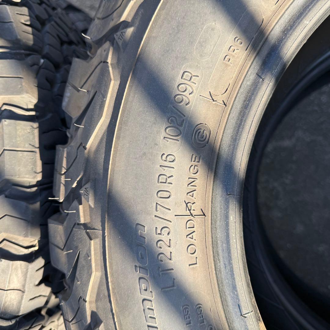タイヤ・ホイール BFGoodrich All-Terrain T/A 225/70r16