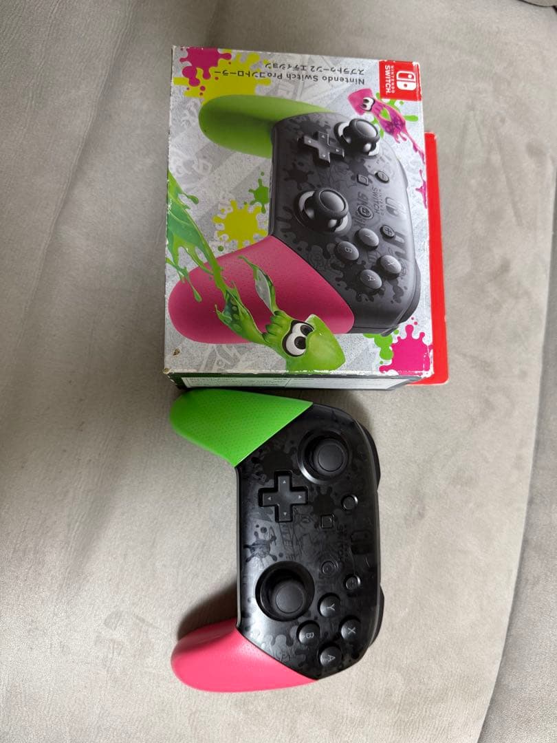 NintendoSwitchProコントローラースプラトゥーン2 &カセット4枚