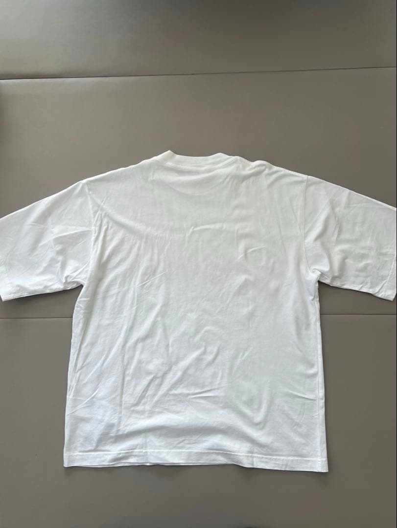 未使用　MARNI ホワイト Tシャツ 半袖