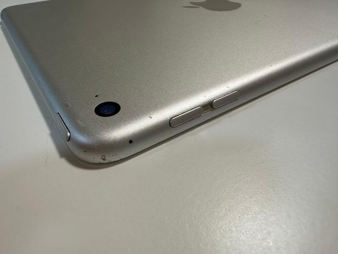 iPad mini4 128GB Wi-Fiモデル
