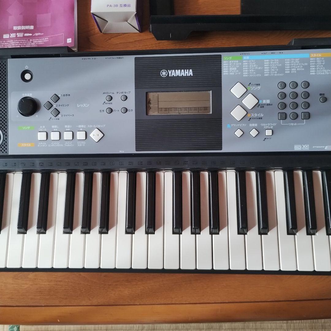【値下交渉歓迎】Yamaha PSR-E233 電子キーボード 61鍵盤