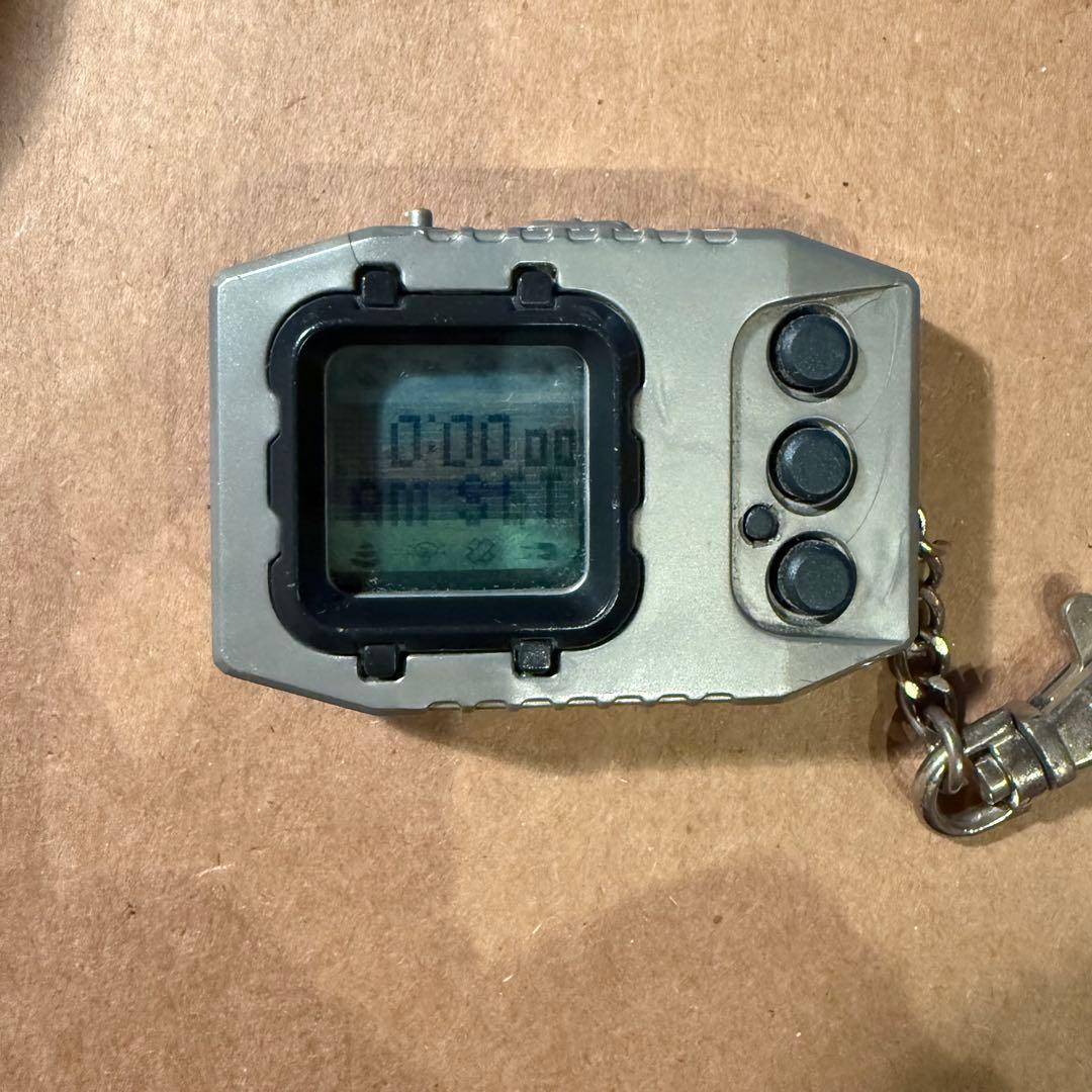 動作確認済 1998年発売 デジモンペンデュラム 初代モデル シルバー レトロ