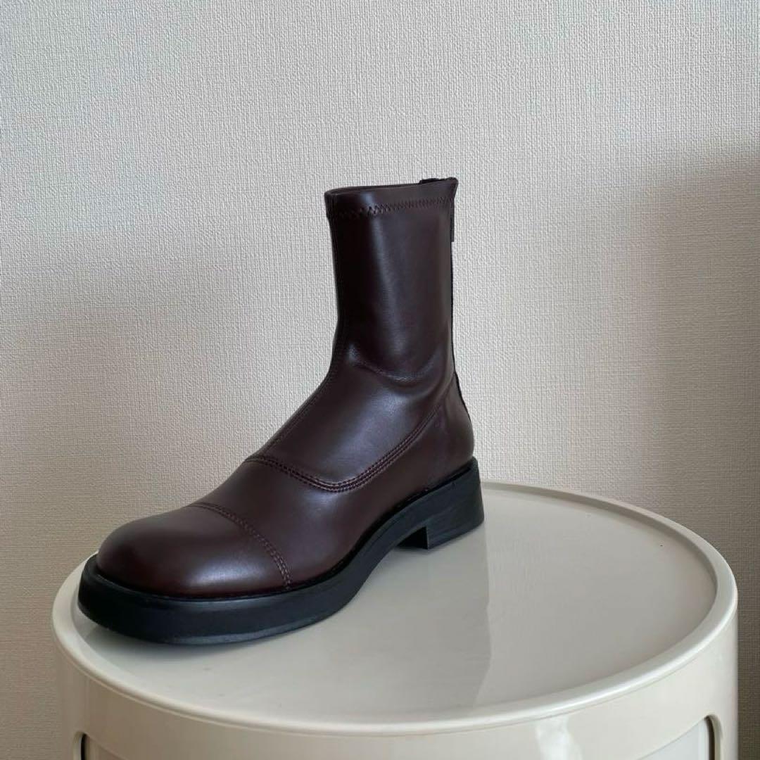 【新品】 Charles & Keith ブーツ 36