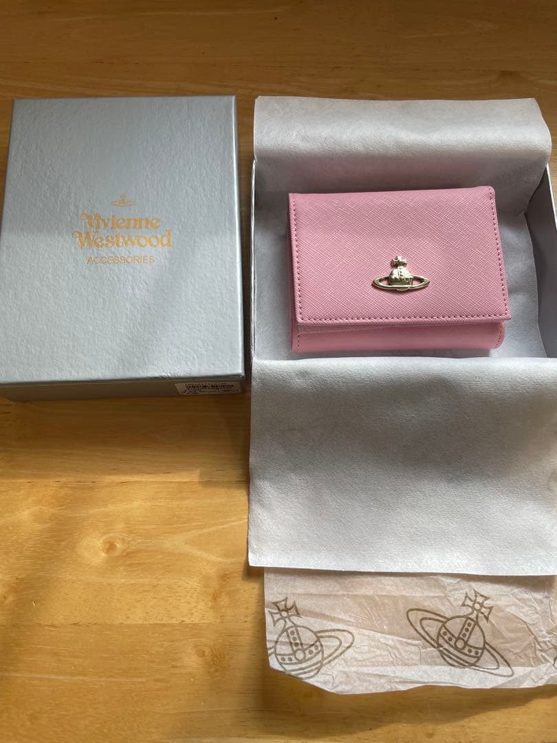 【新品未使用】Vivienne Westwood 三つ折り財布 ピンク