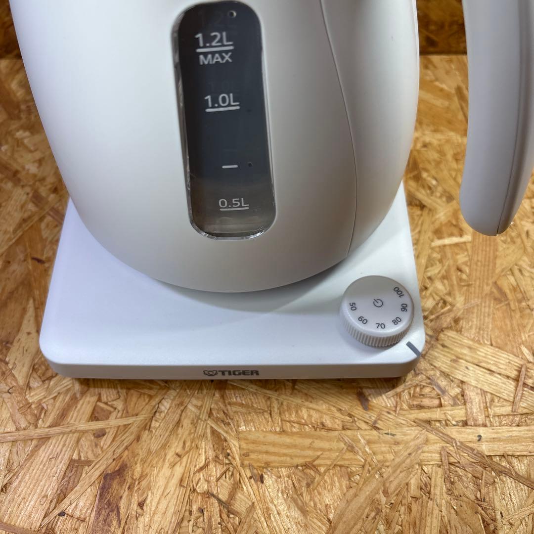 TIGER 温度調節機能付き電気ケトル 1.2L ホワイト PTV-A120