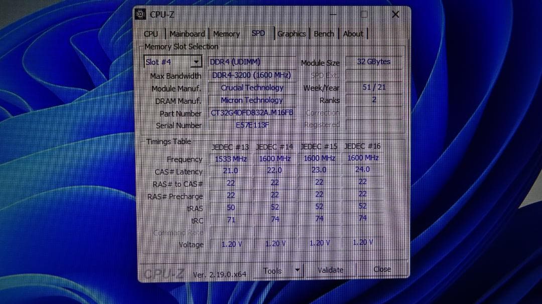 crucial DDR4-3200 32GB×2枚（64GB）