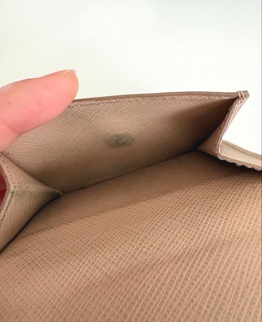 //まかろん//【PRADA】 ベージュ 三つ折り財布