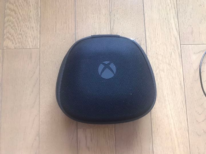 Xbox one ワイヤレスコントローラー 黒色　専用ケース付き