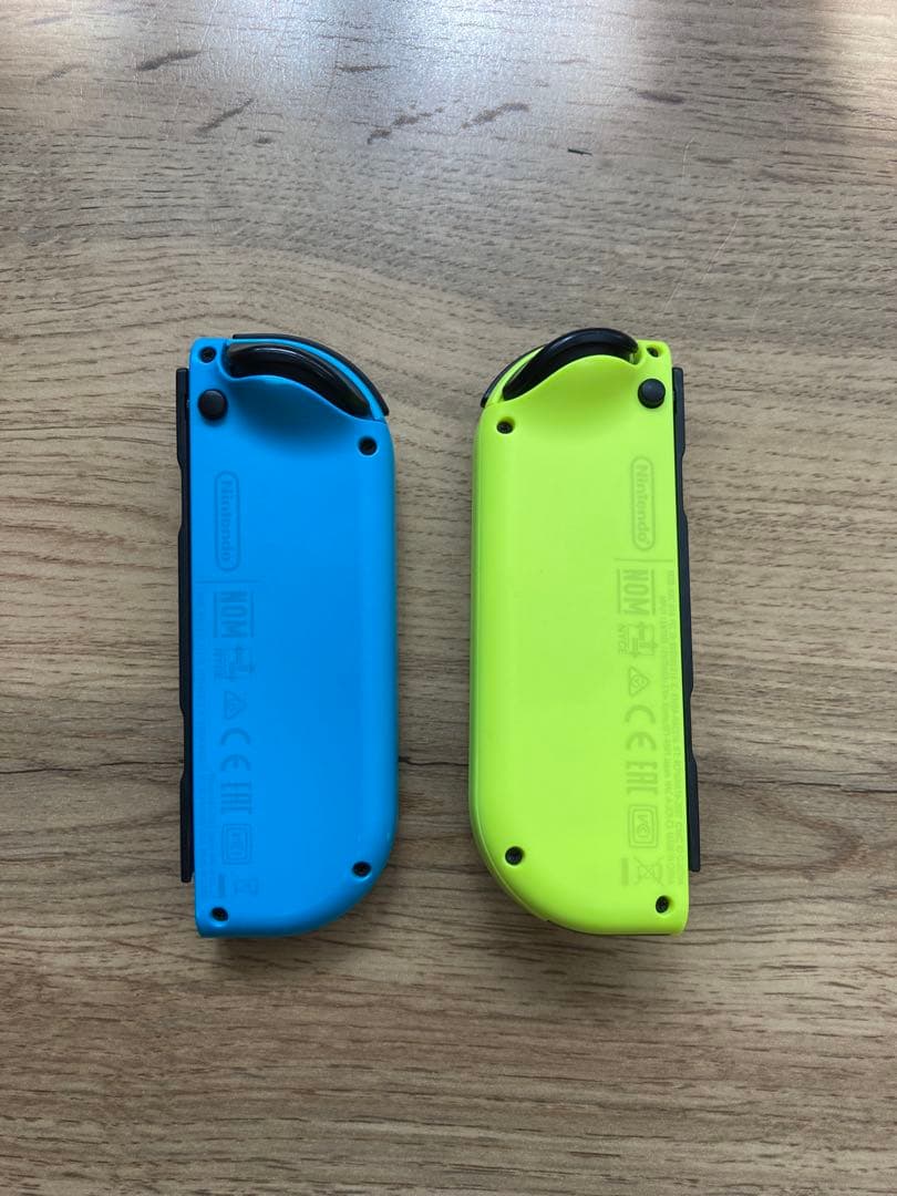 Nintendo Switch ジョイコン 充電器つき 初期化ずみ 除菌ずみ