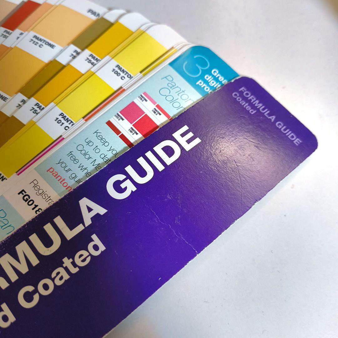 PANTONE Formula Guide Solid Coated 2019版