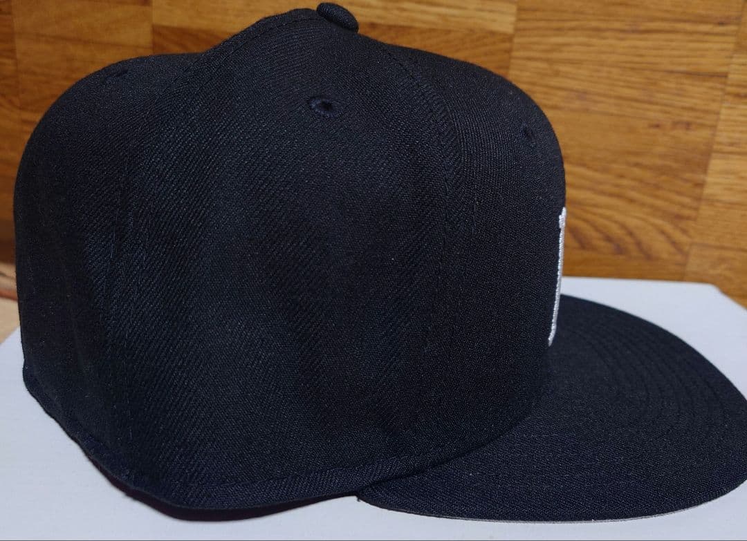 STUSSY ニューエラ LA 7 3/8 ブラック