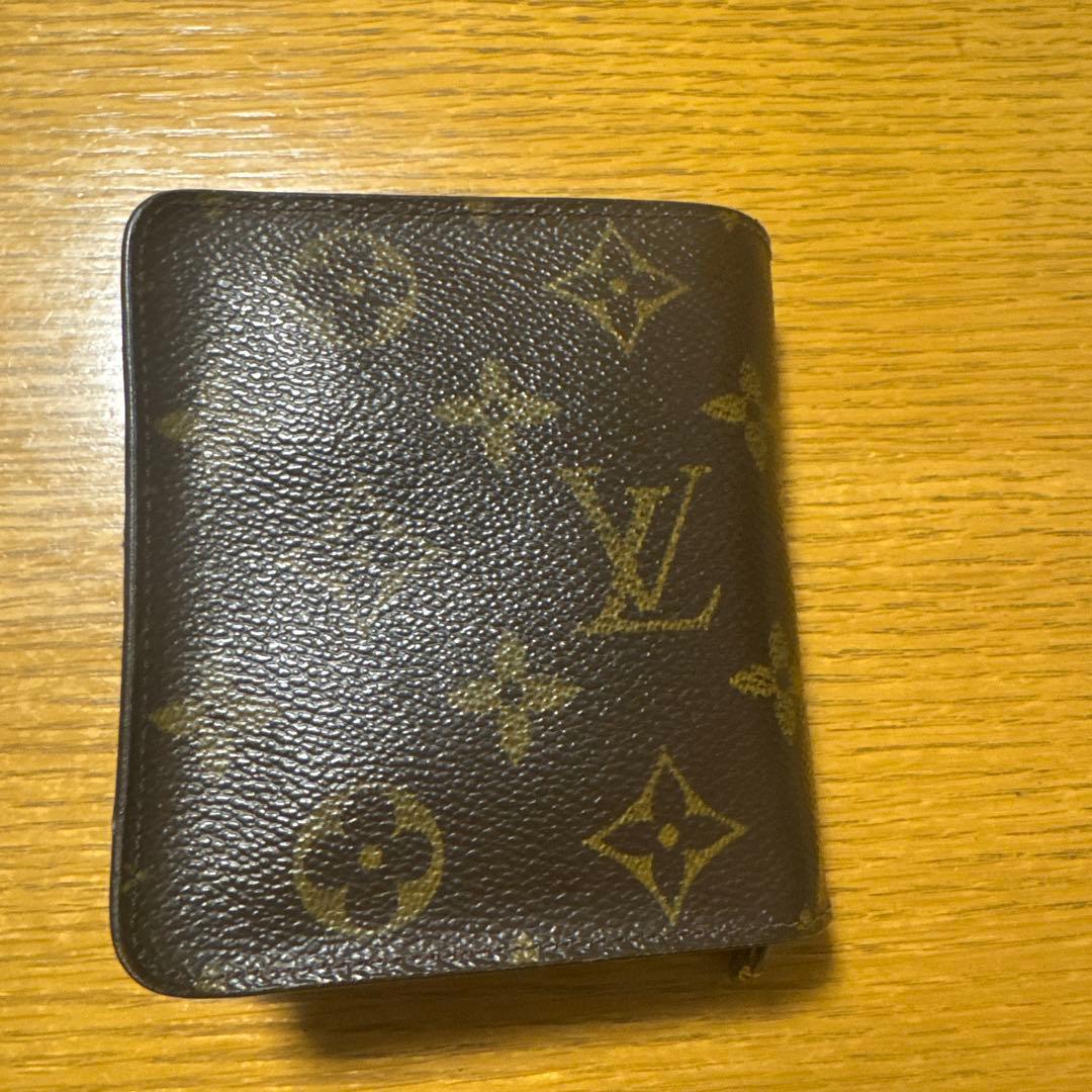 Louis Vuitton モノグラム　二つ折り財布