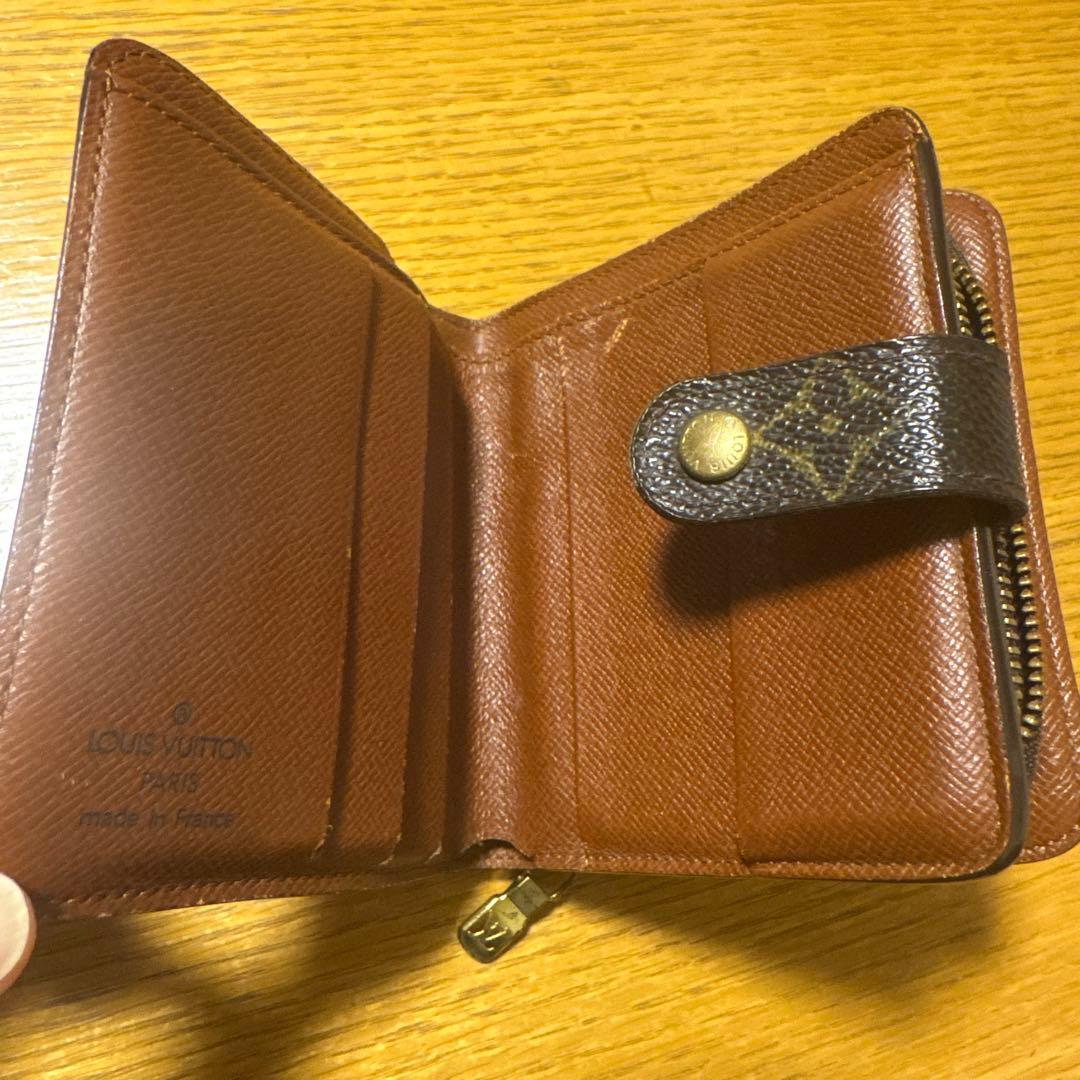 Louis Vuitton モノグラム　二つ折り財布
