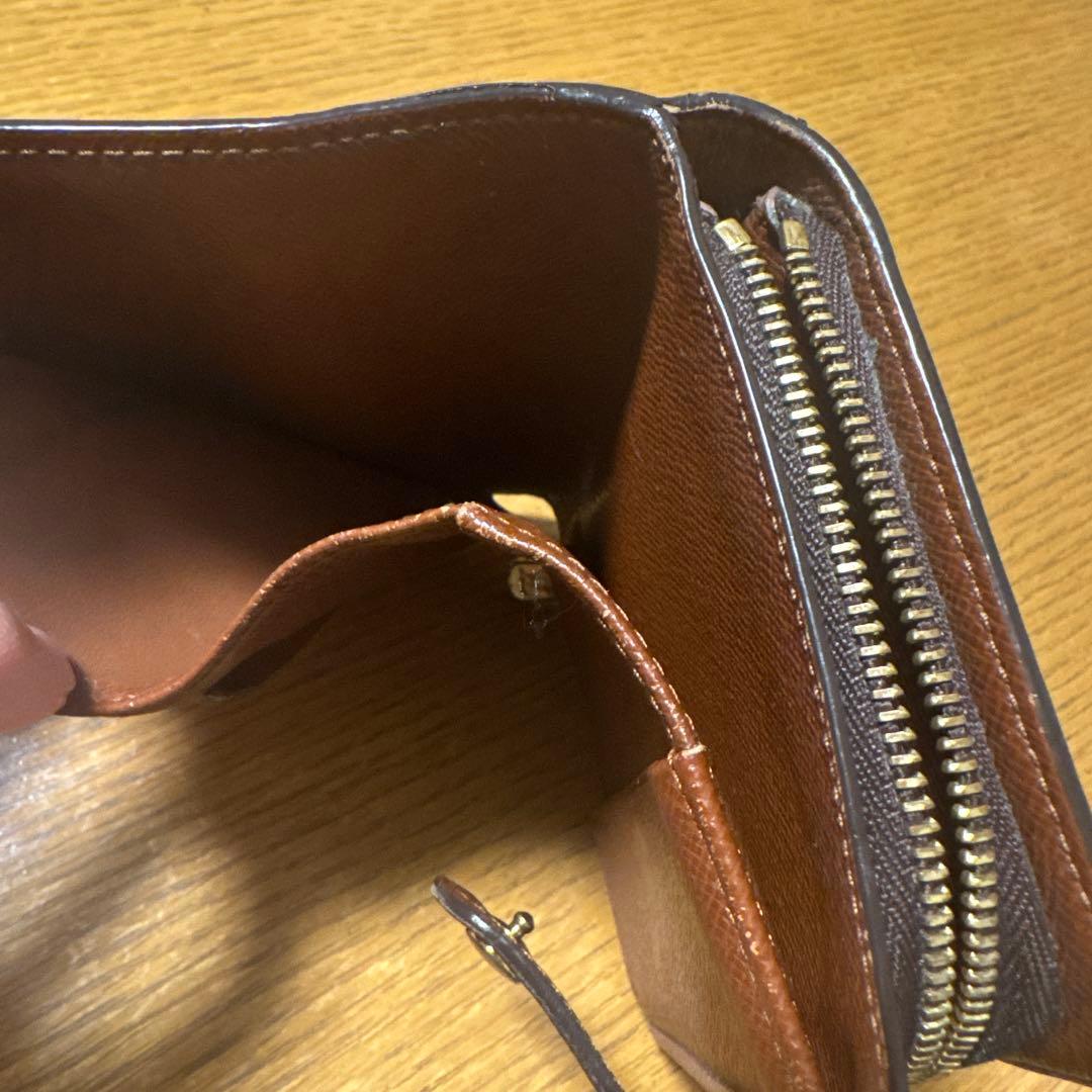 Louis Vuitton モノグラム　二つ折り財布