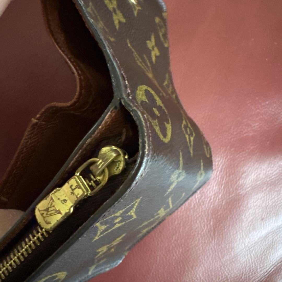 Louis Vuitton モノグラム　二つ折り財布